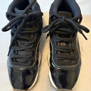 Nike Air Jordan 11 Retro Space Jam 2016 Black Patent 45 Mens 8.5